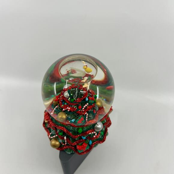 Vintage Beautiful Disney Peter Pan Tinkerbell Snow Globe with Christmas Tree - Picture 5 of 7